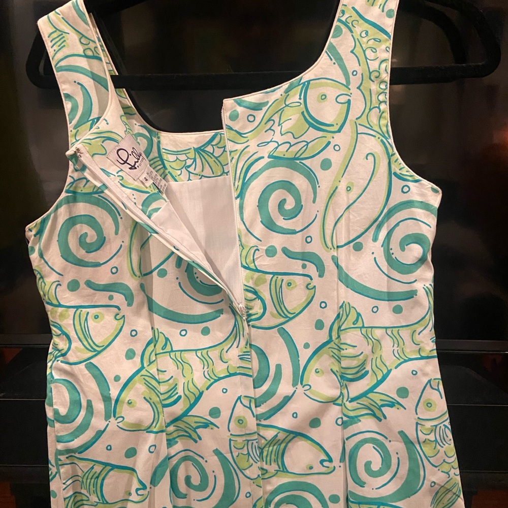 NWT - Size 4 Lilly Pullitzer cotton shift dress in white/ green fish print. - Picture 5 of 5